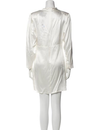 Envelope1976 Mock Neck Knee-Length Dress