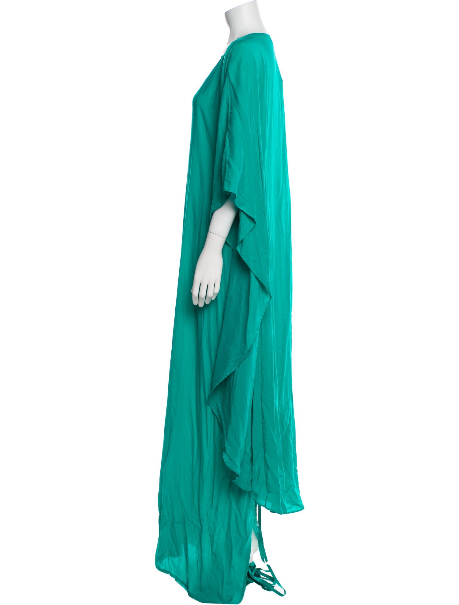 Erika Peña Scoop Neck Long Dress