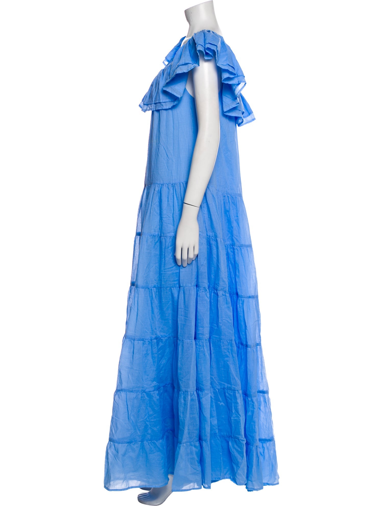 Erika Peña Square Neckline Long Dress