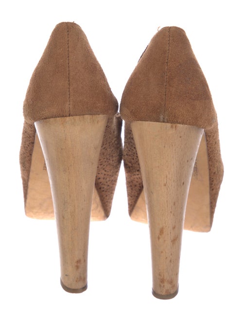 Ermanno Scervino Suede Pumps