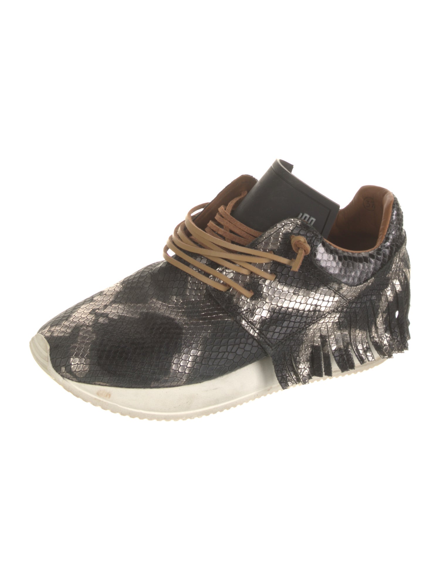 ESSEutESSE Embossed Leather Printed Sneakers