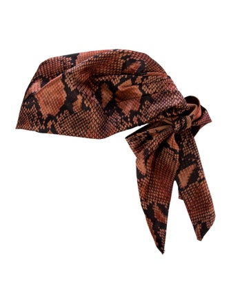 Eugenia Kim Head cover