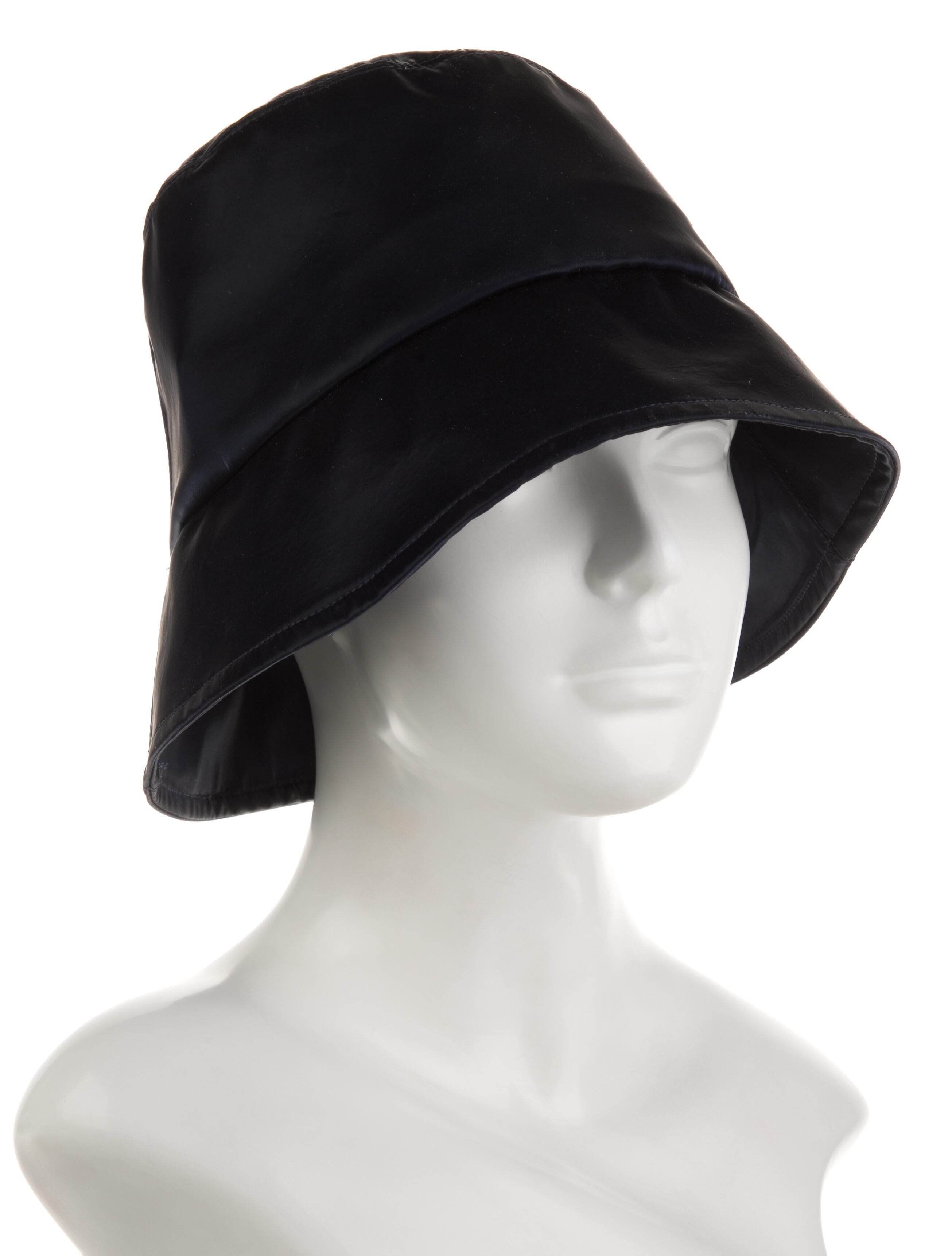 Eugenia Kim bucket hat
