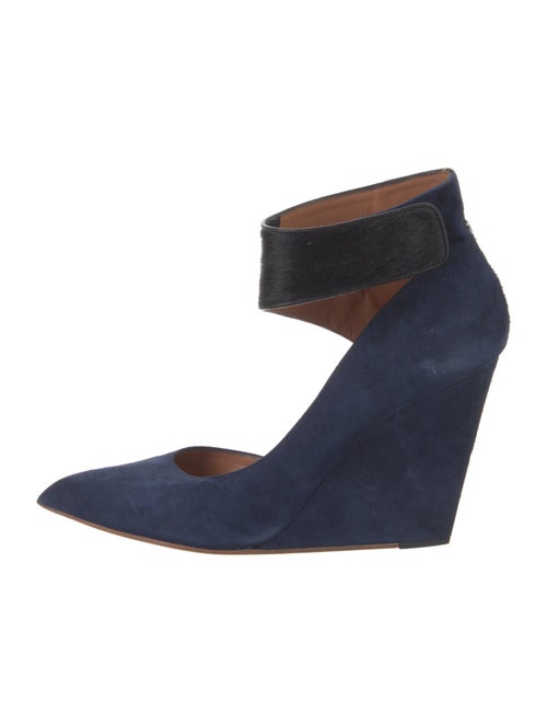 Eugène Riconneaus Suede D'Orsay Pumps