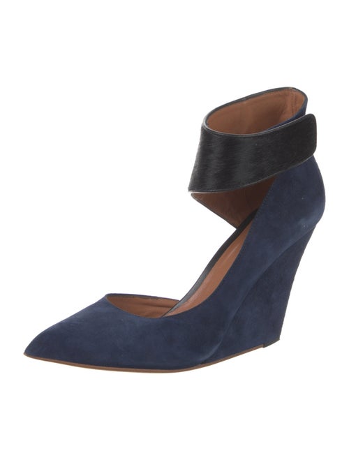 Eugène Riconneaus Suede D'Orsay Pumps