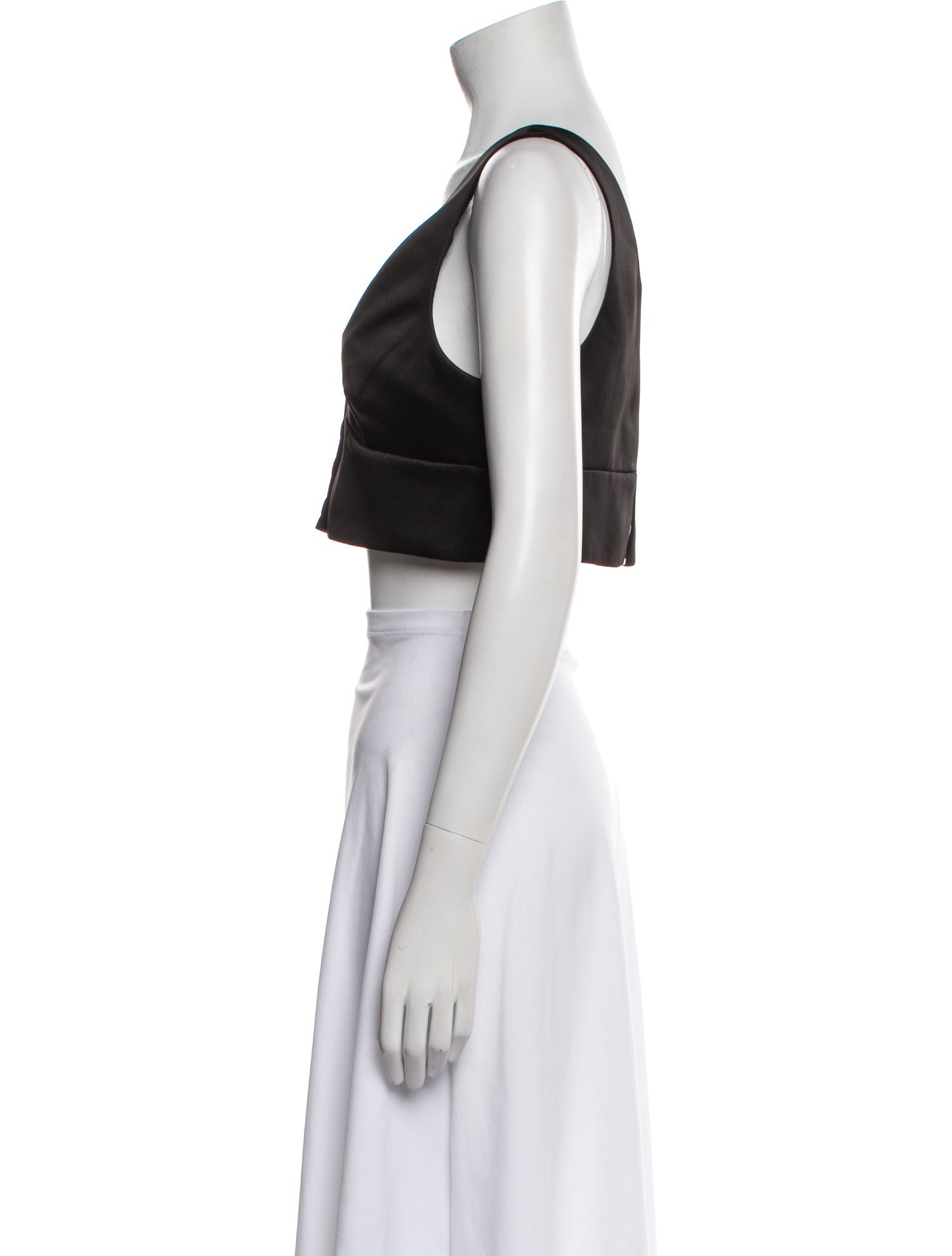 Alexis V-Neck Sleeveless Crop Top