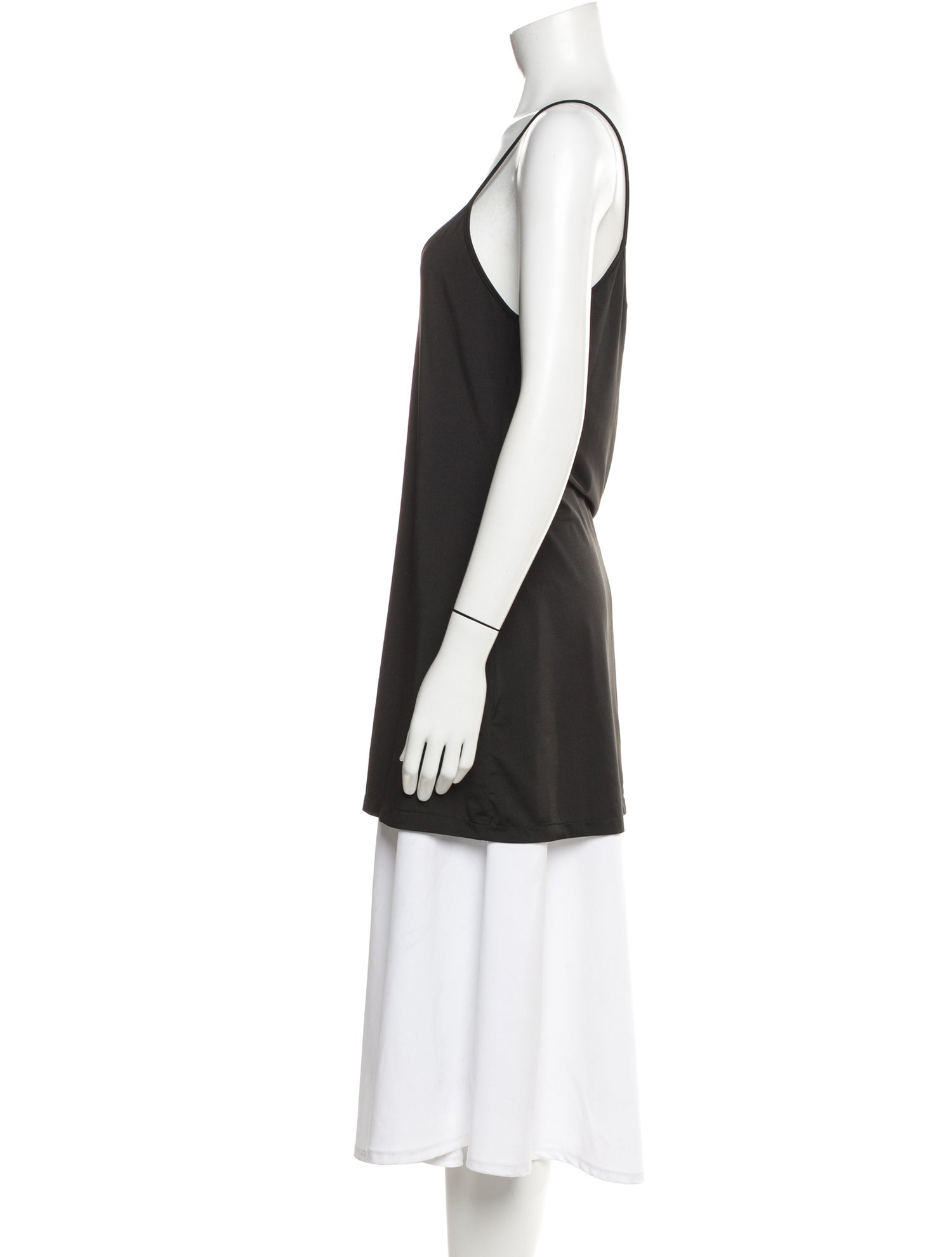 Alexis V-Neck Sleeveless Top