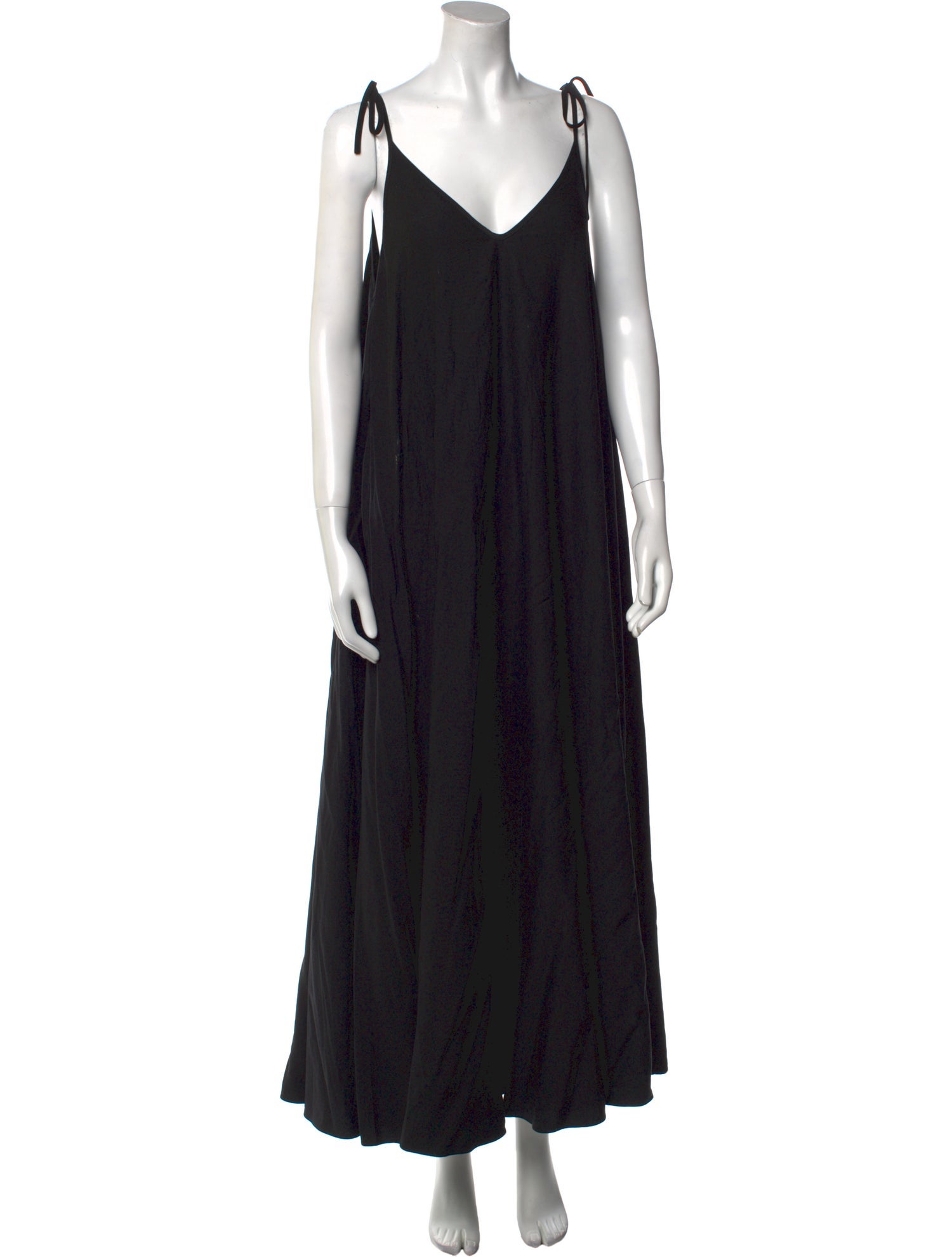 Fame & Partners V-Neck Long Dress
