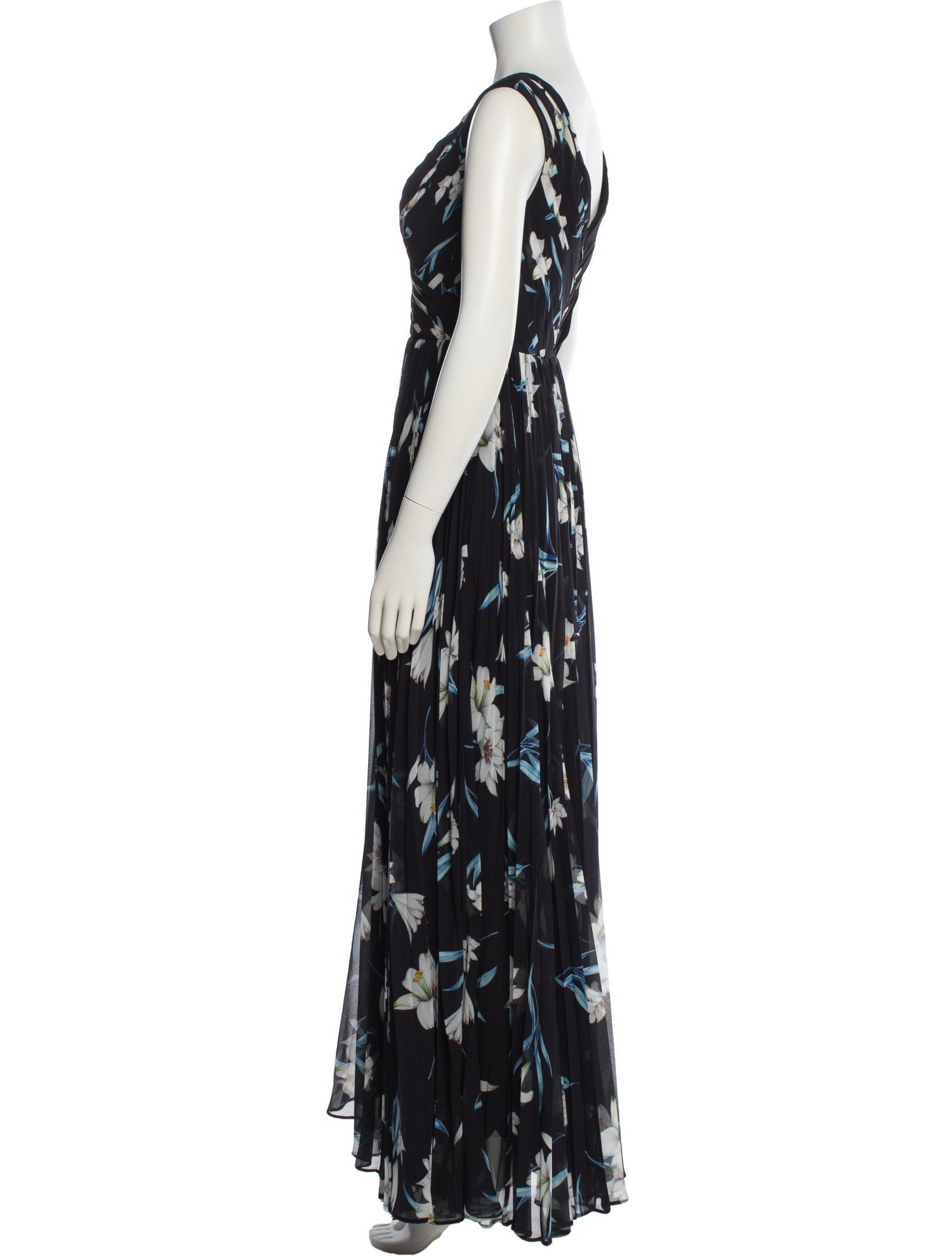 Fame & Partners Floral Print Long Dress
