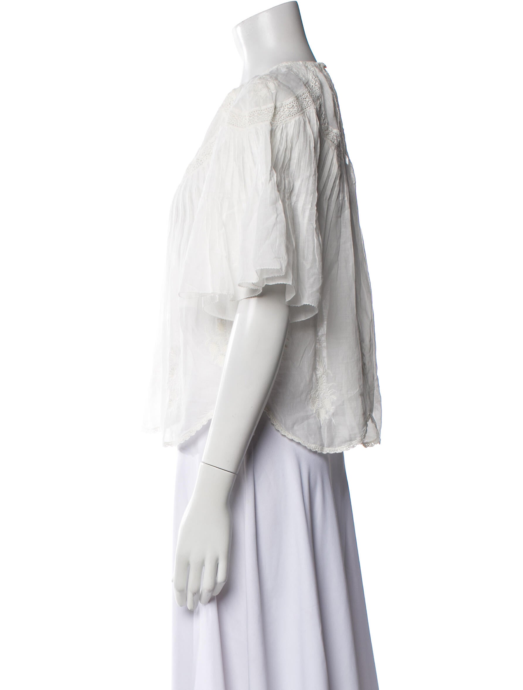 Farm Rio Crew Neck Three-Quarter Sleeve Blouse