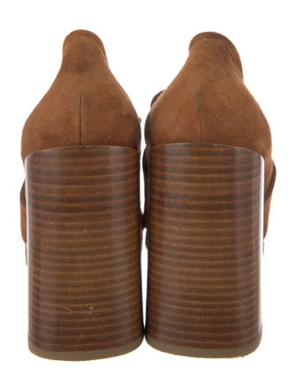 FRAME Suede Chain-Link Accents Pumps