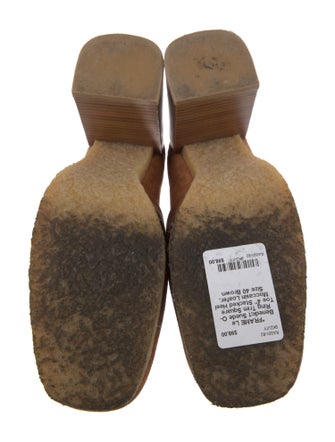 FRAME Suede Chain-Link Accents Pumps