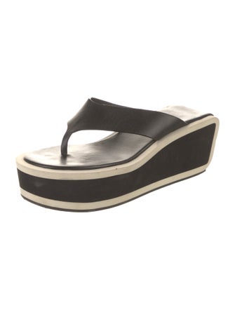 FRAME Leather Printed T-Strap Sandals