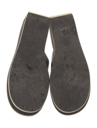 FRAME Leather Printed T-Strap Sandals