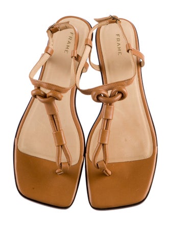 FRAME Leather T-Strap Sandals
