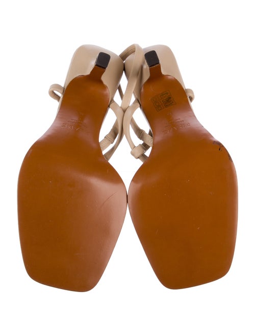 FRAME Leather T-Strap Sandals