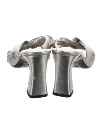 FRAME Leather Slides