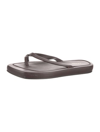 FRAME Leather Flip Flops