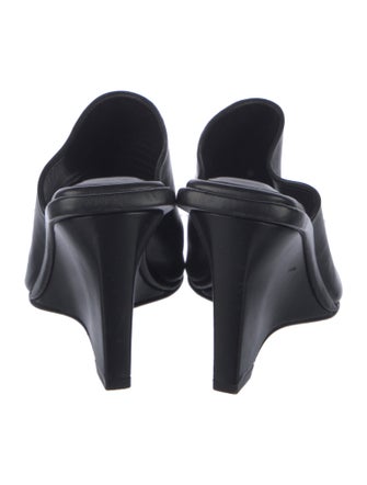 FRAME Leather Slides