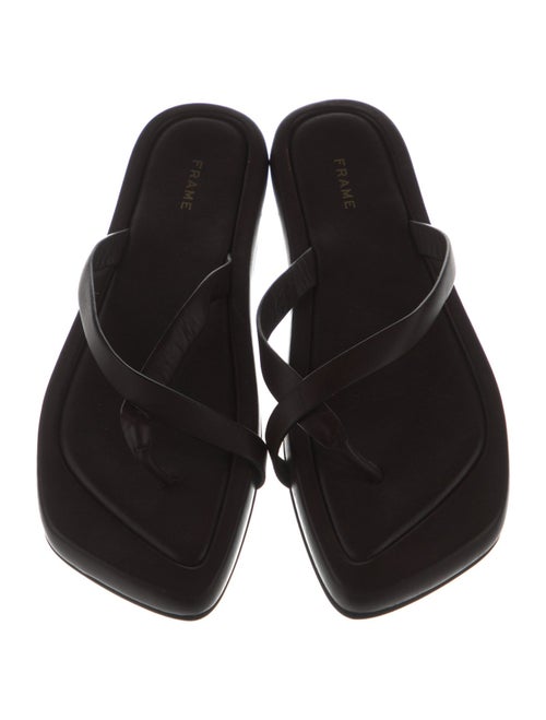 FRAME Leather Flip Flops