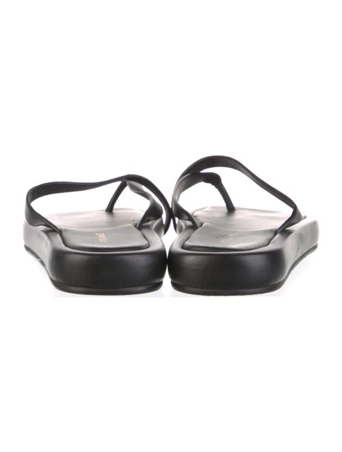 FRAME Leather Flip Flops