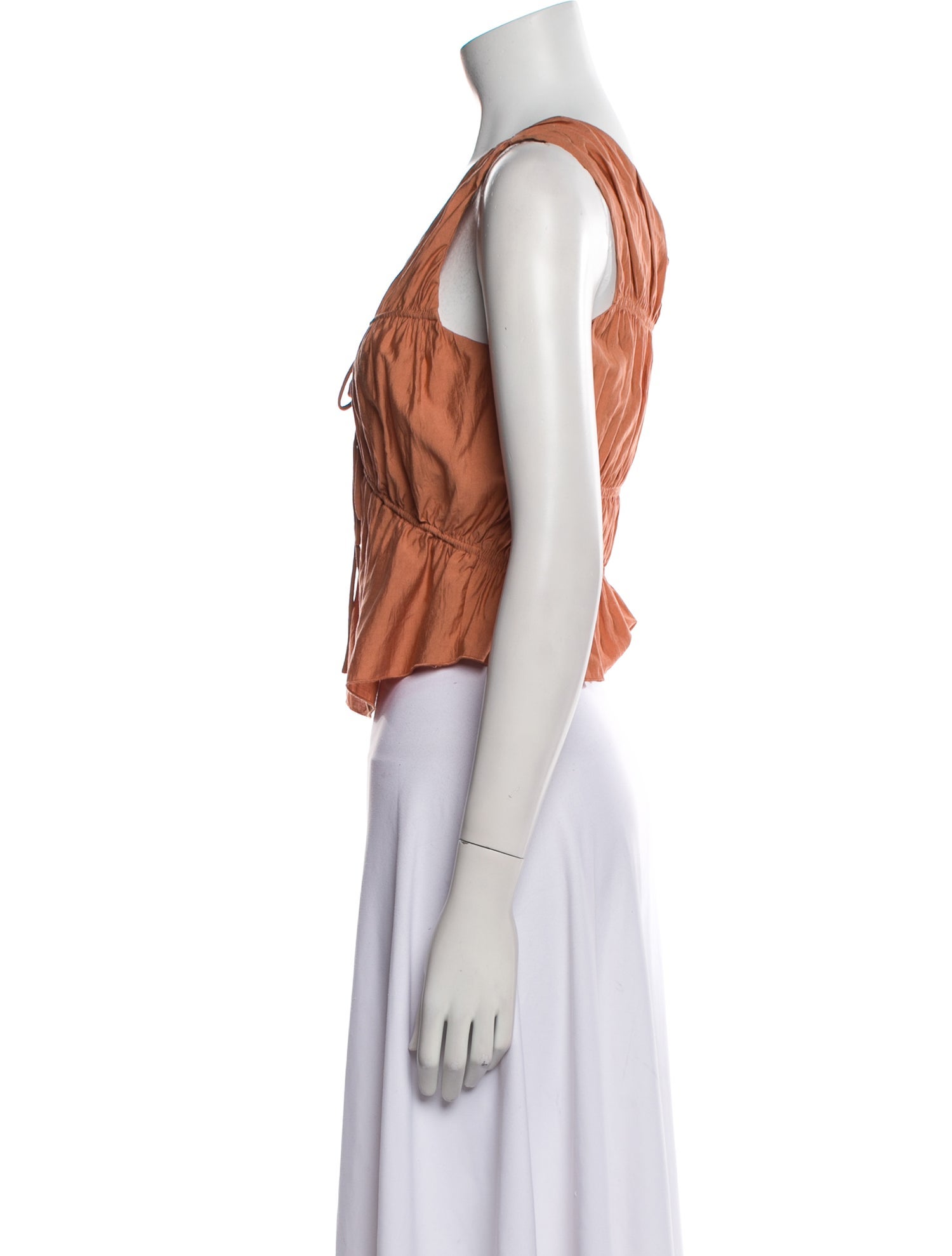 FRAME V-Neck Sleeveless Crop Top