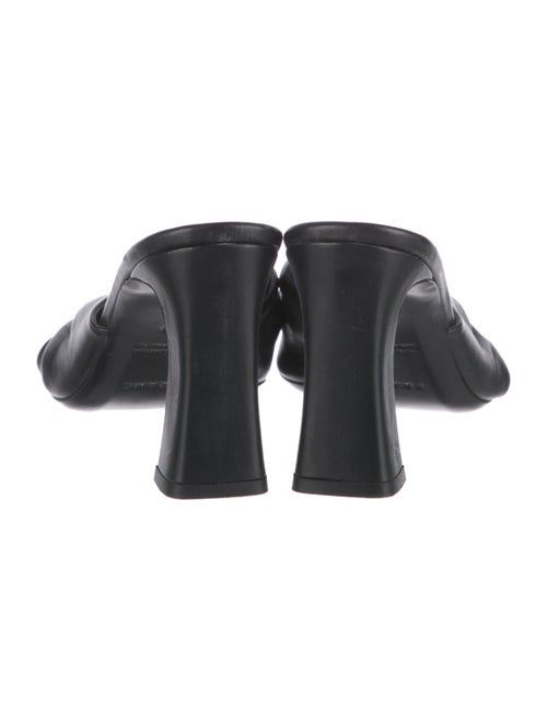 FRAME Leather Slides