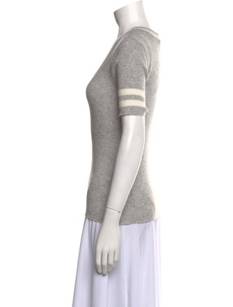 FRAME V-Neck Short Sleeve T-Shirt