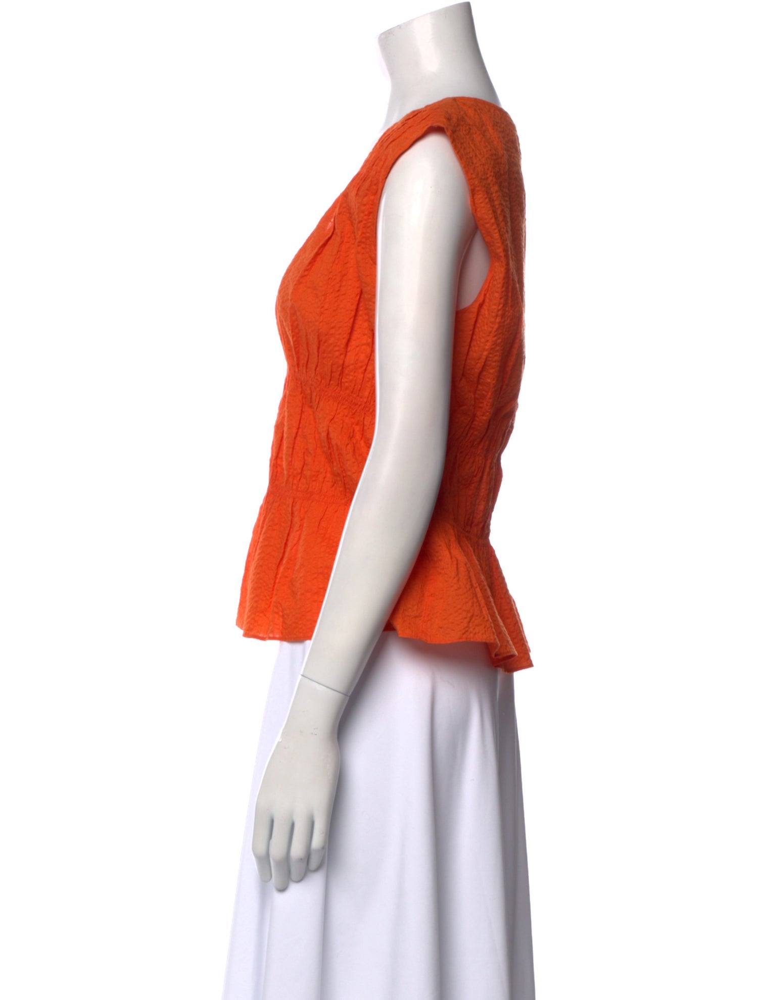 FRAME V-Neck Sleeveless Crop Top