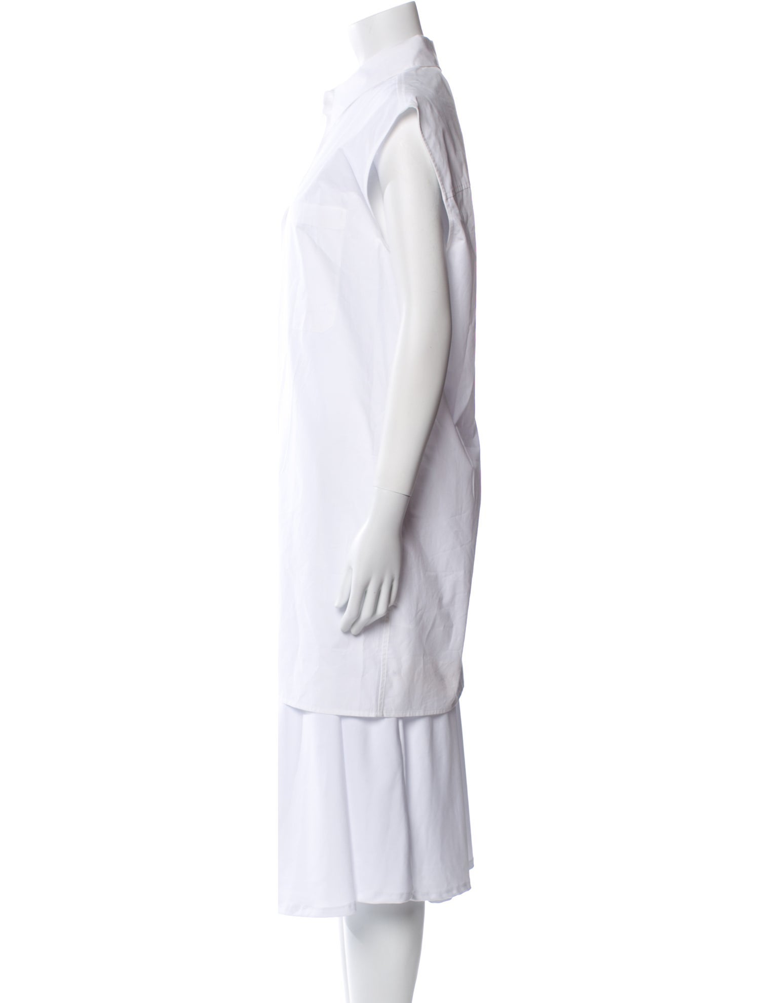 FRAME Sleeveless Button-Up Top