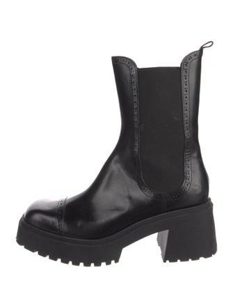 FRAME Patent Leather Chelsea Boots