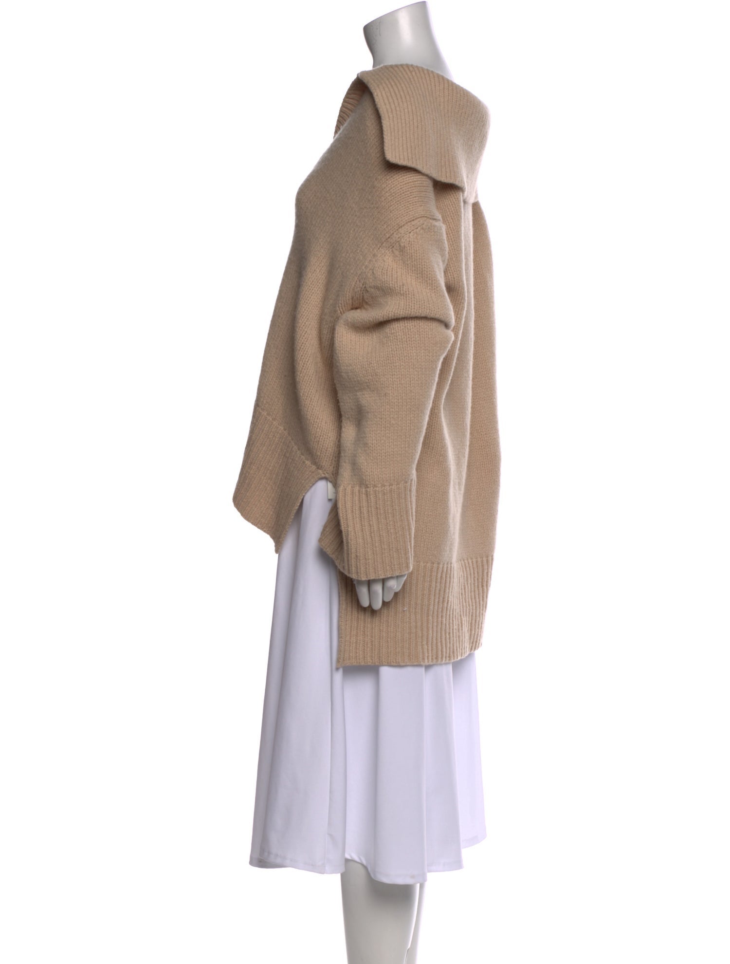 FRAME Merino Wool V-Neck Sweater