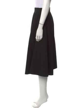 FFORME Knee-Length Shorts