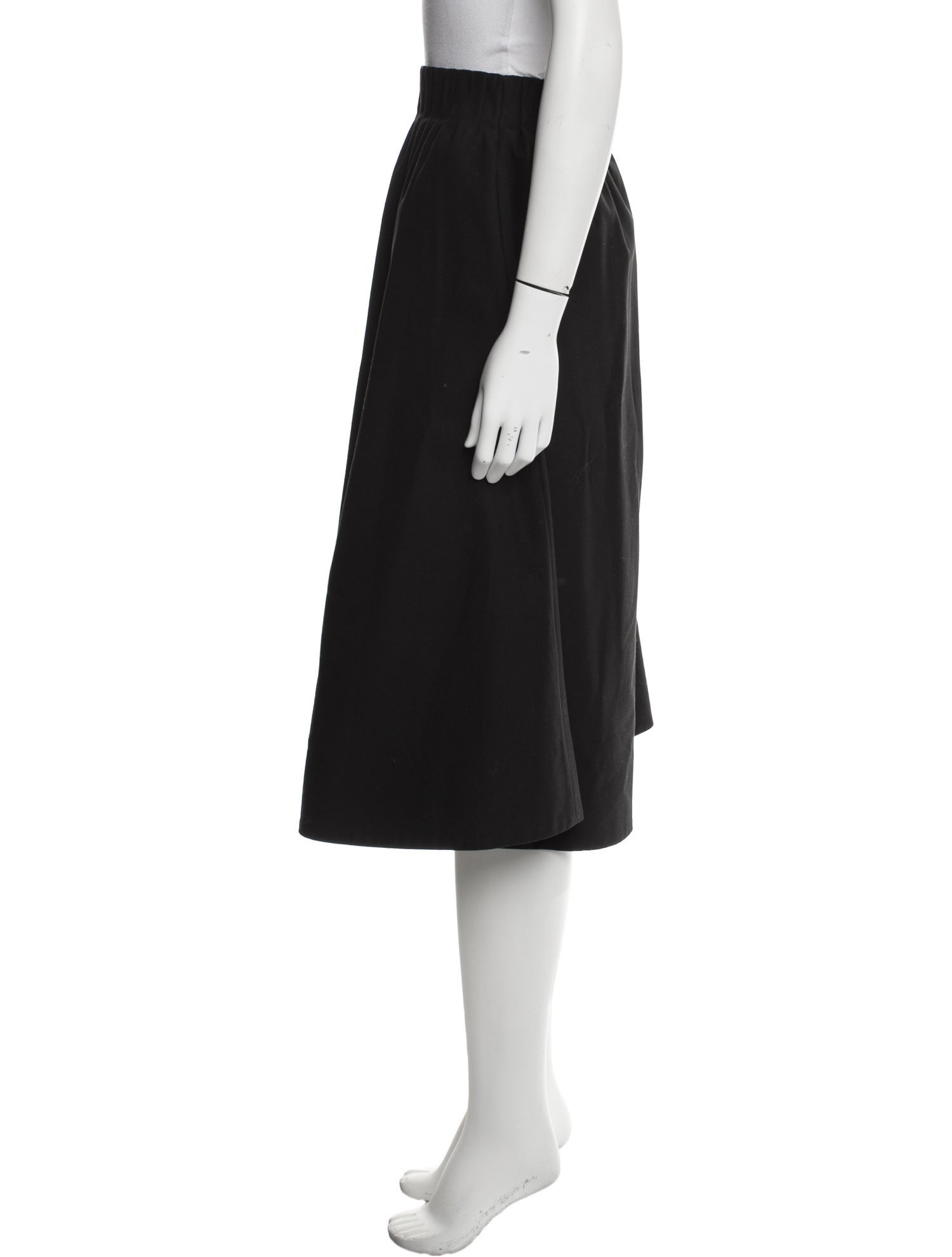 FFORME Knee-Length Shorts