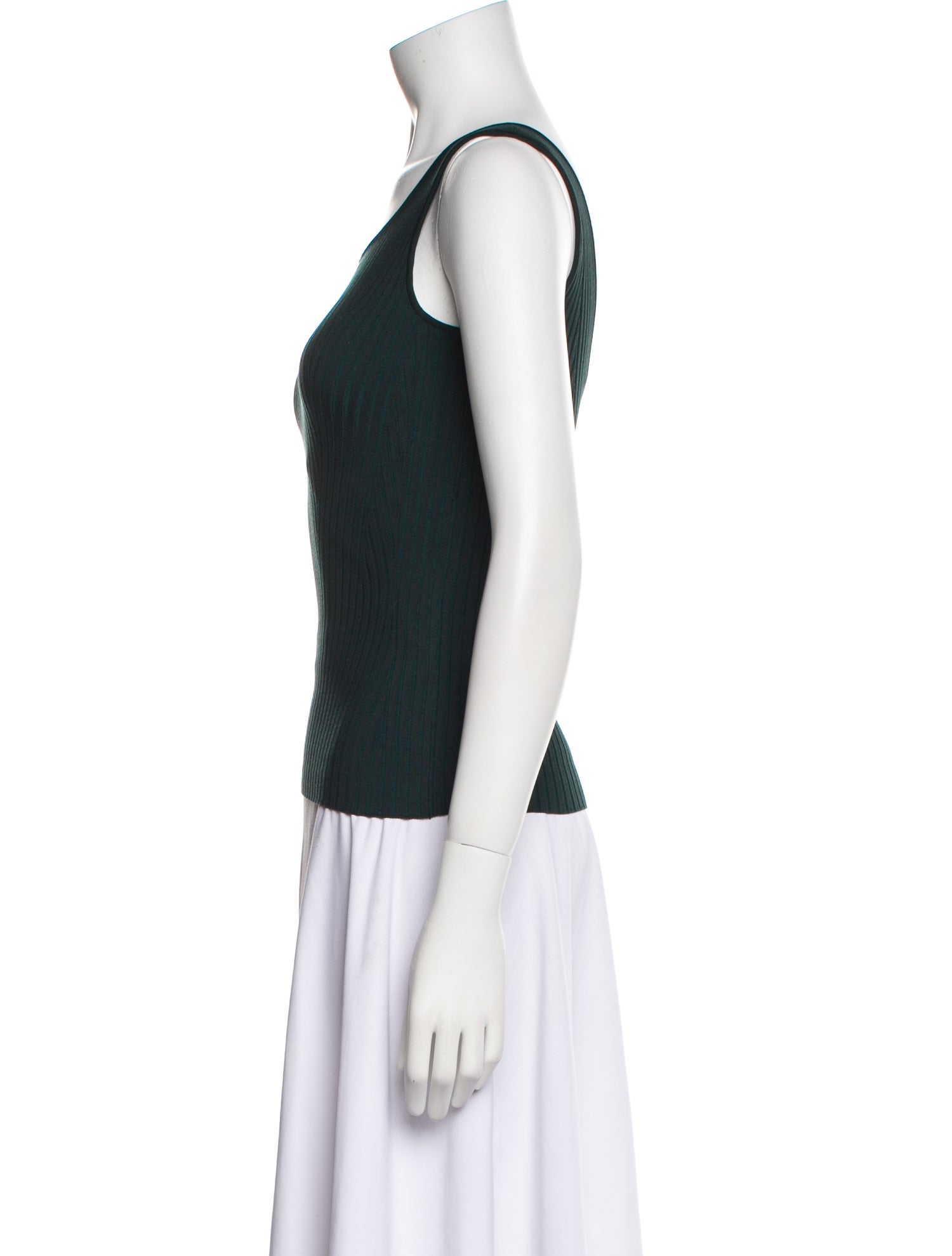 FFORME Scoop Neck Sleeveless Top