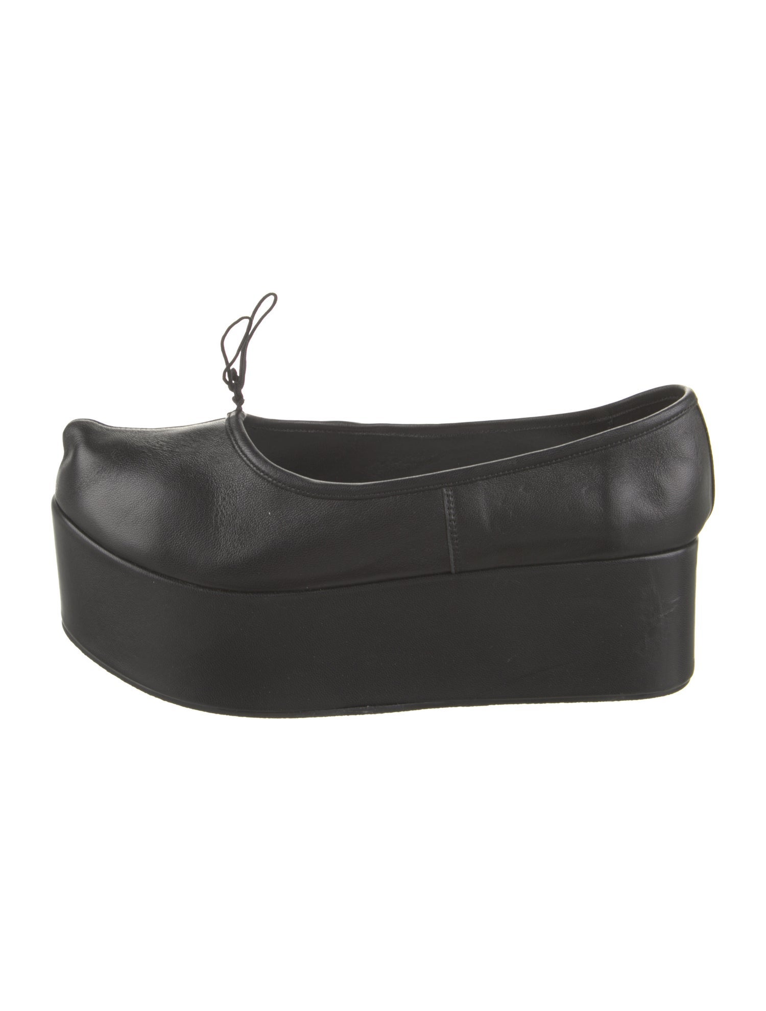 Flat Apartment Leather Pumps