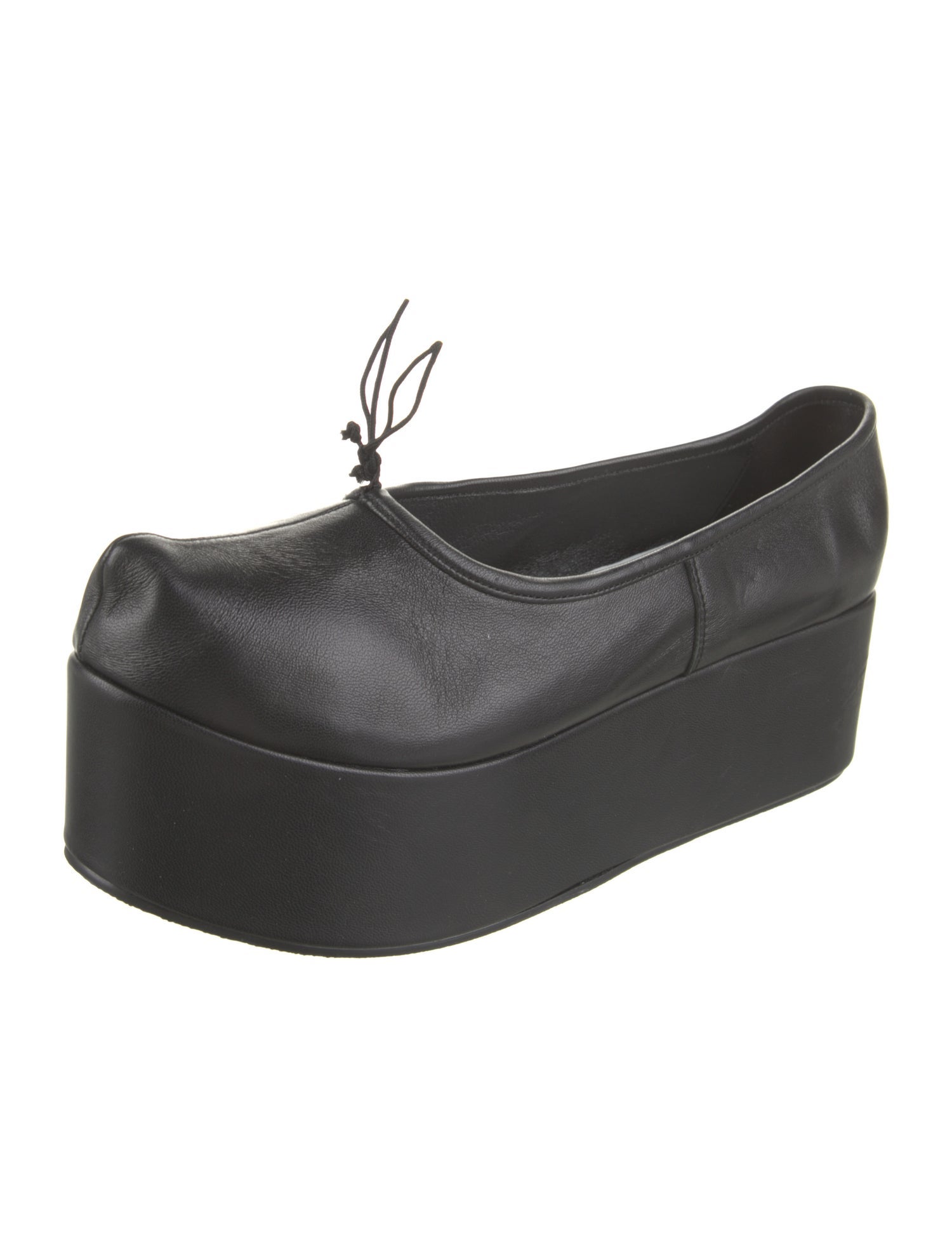 Flat Apartment Leather Pumps