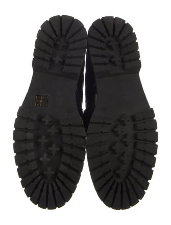 Flattered Leather Pumps