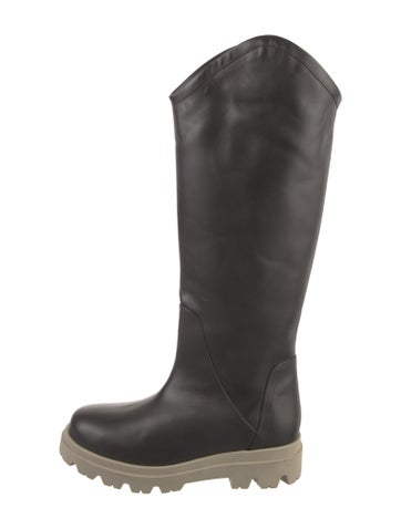 Pre-owned Flattered Leather Rain Boots In Black