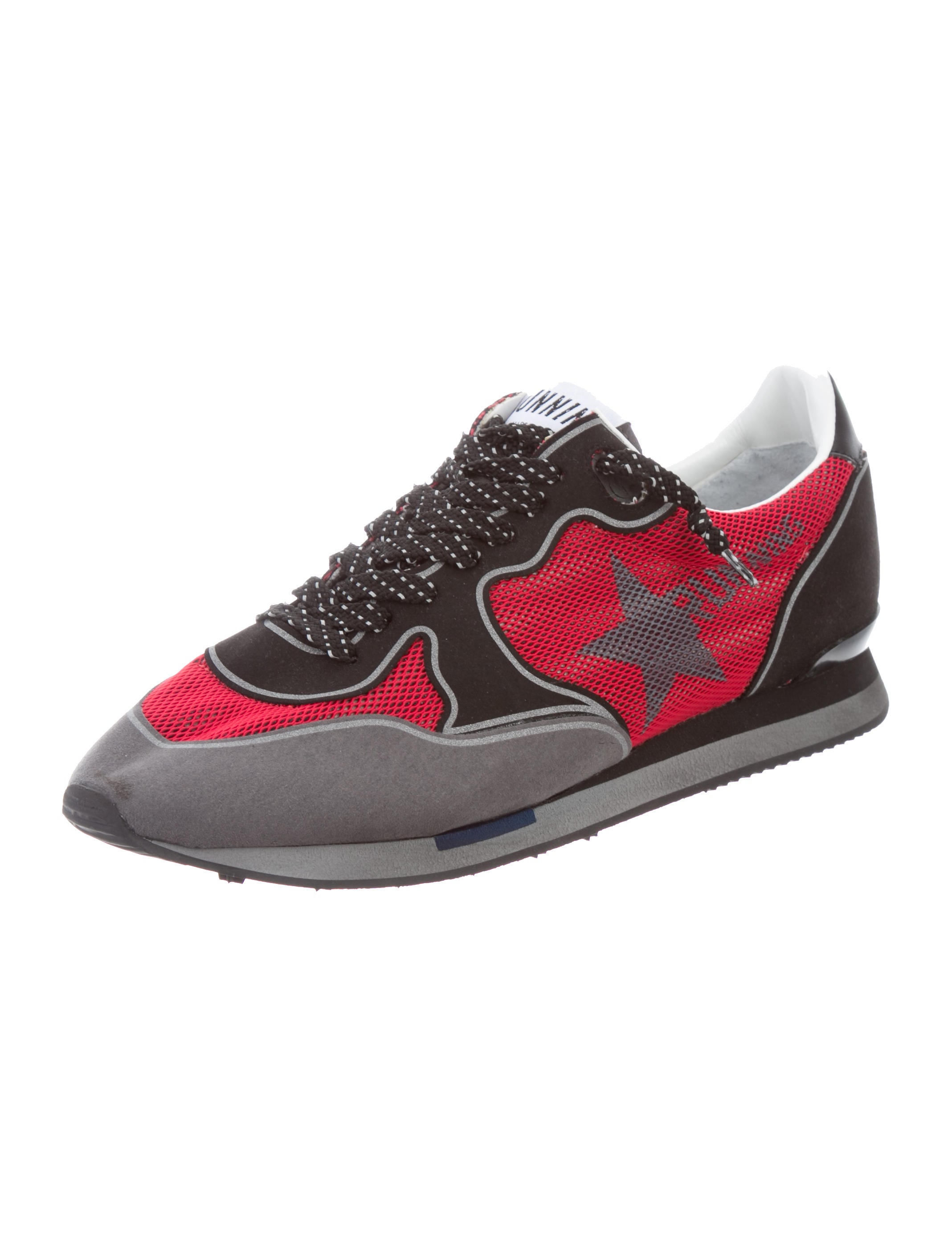 low top athletic shoes golden goose low top running sneakers shoes wg524252 low top athletic shoes golden goose low top running sneakers shoes wg524252