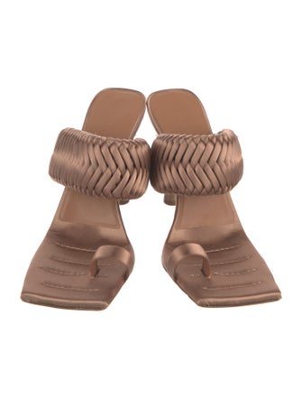 GIA/RHW Satin Slides