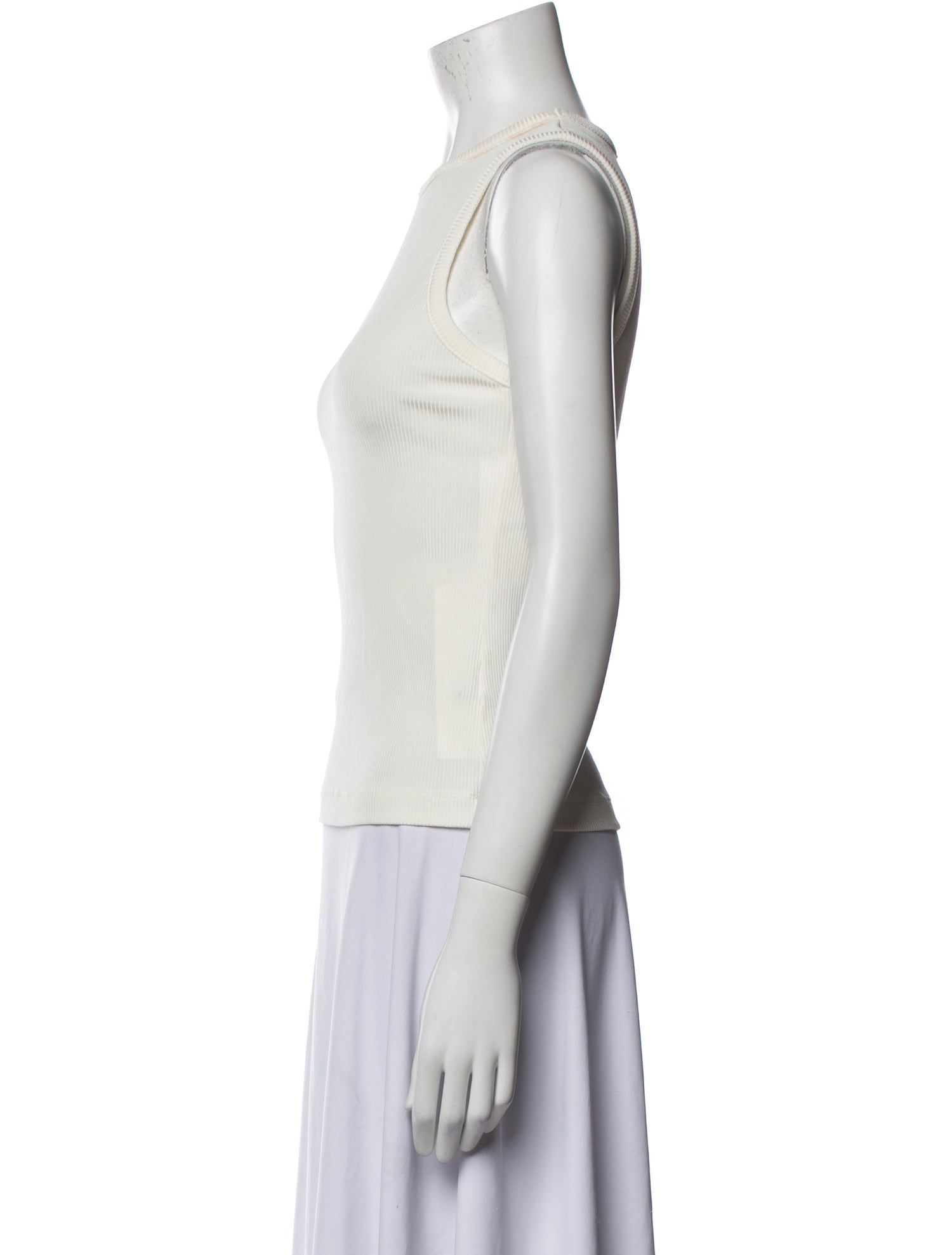 GoldSign Crew Neck Sleeveless Top