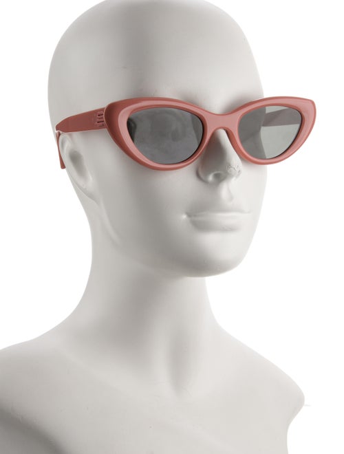 Gentle Monster Conic Cat-Eye Sunglasses