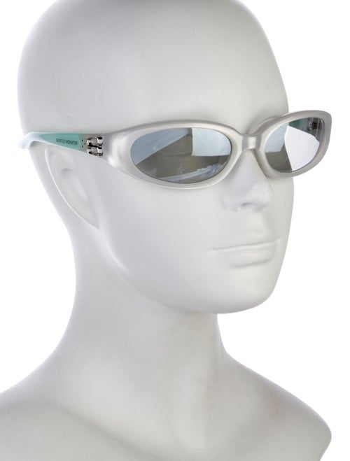 Gentle Monster Monde Cat-Eye Sunglasses