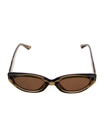 Gentle Monster Rococo Cat-Eye Sunglasses