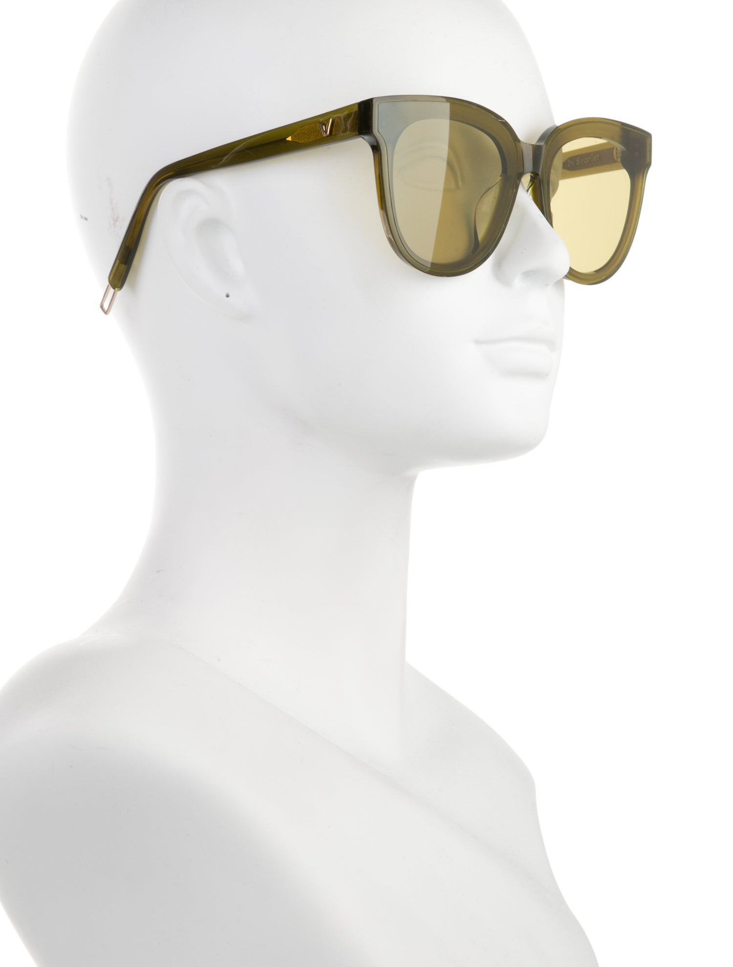 Gentle Monster In Scarlet Wayfarer Sunglasses