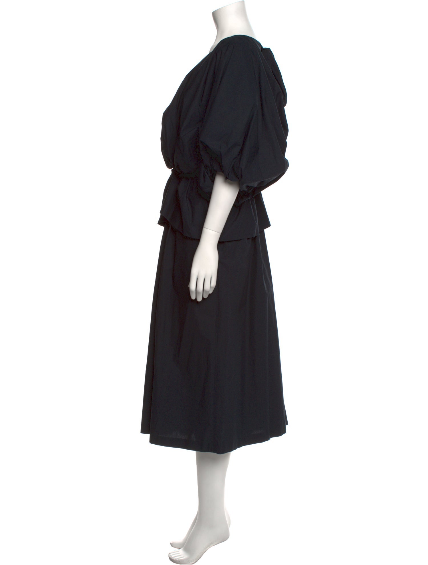 Goen.J Scoop Neck Midi Length Dress