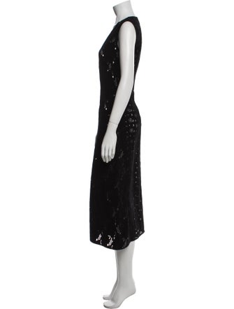 Goen.J V-Neck Midi Length Dress