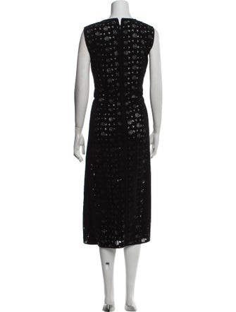 Goen.J V-Neck Midi Length Dress