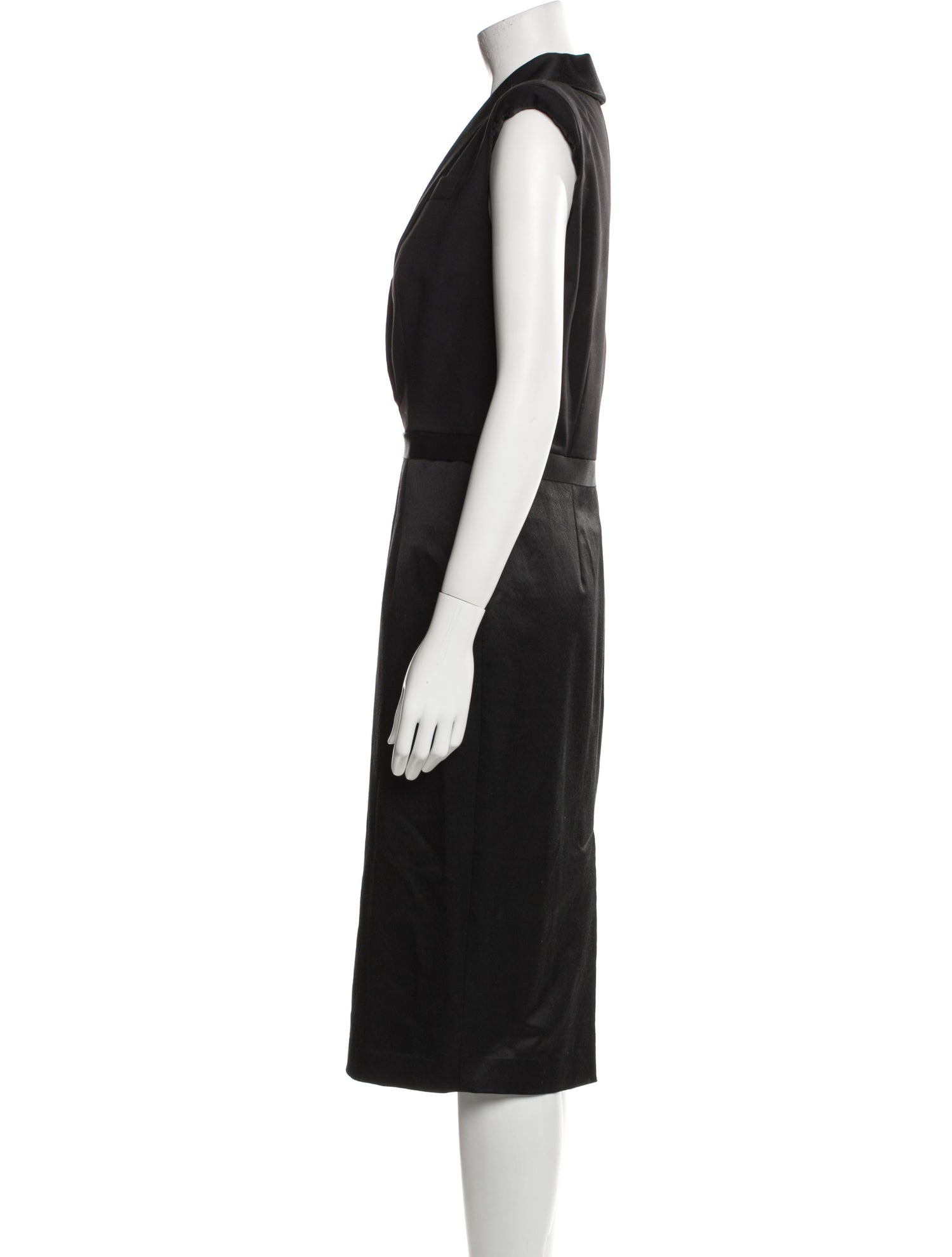 Goop G. Label V-Neck Midi Length Dress